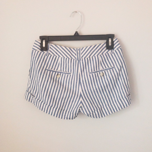 Express Striped Shorts - Picture 2 of 4